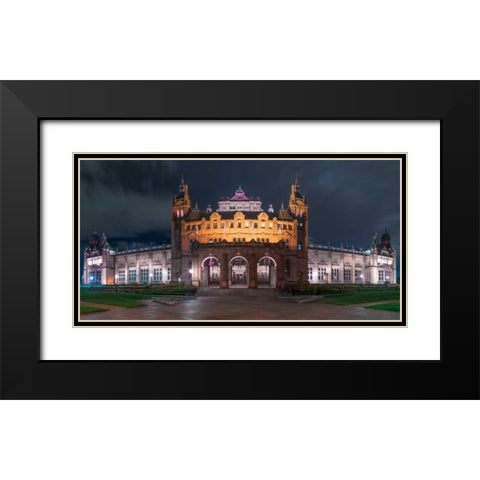 AF20121004 Glasgow 248PC07 Black Modern Wood Framed Art Print with Double Matting by Frank, Assaf