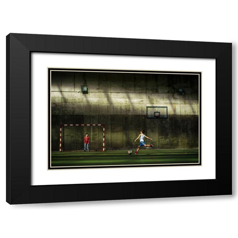 El Momento Black Modern Wood Framed Art Print with Double Matting by Bada, Pedro