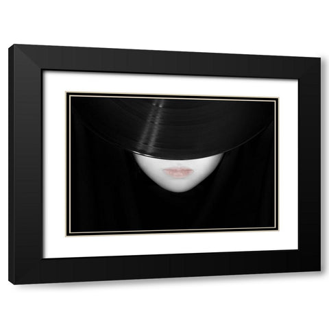 Hiding In Lp Black Modern Wood Framed Art Print with Double Matting by Suzuki, Takashi