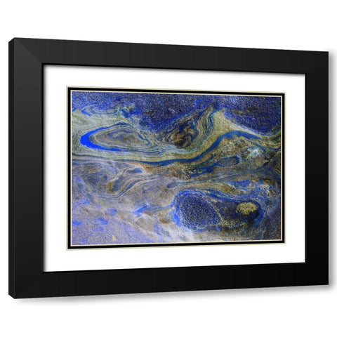 Inverted Sand V Black Modern Wood Framed Art Print with Double Matting by Grayscale