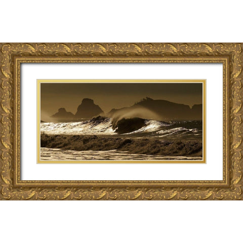 Crashing waves in the Pacific Ocean off northern California Gold Ornate Wood Framed Art Print with Double Matting by SMO
