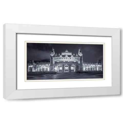The Kelvingrove Art Gallery and Museum in Glasgow White Modern Wood Framed Art Print with Double Matting by Frank, Assaf