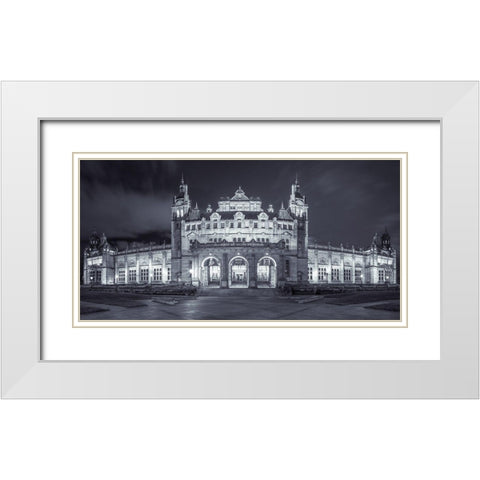 The Kelvingrove Art Gallery and Museum in Glasgow White Modern Wood Framed Art Print with Double Matting by Frank, Assaf