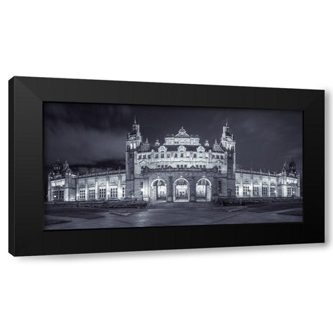 The Kelvingrove Art Gallery and Museum in Glasgow Black Modern Wood Framed Art Print by Frank, Assaf