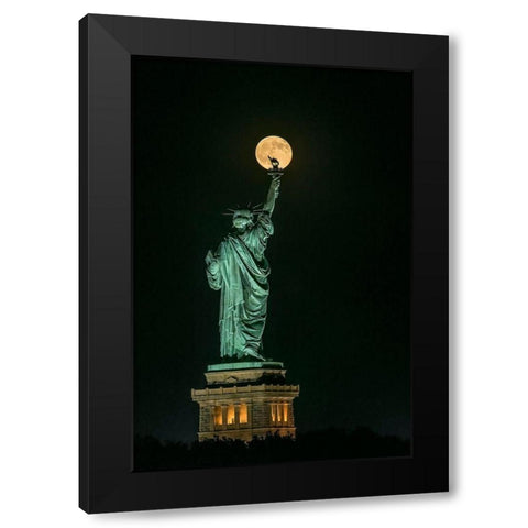 Statue Of Liberty Black Modern Wood Framed Art Print with Double Matting by Zhu, Hua