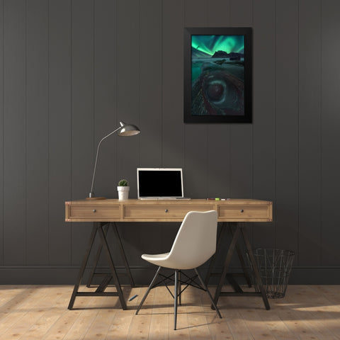 Pozo Black Modern Wood Framed Art Print by Gonzalez, Carlos