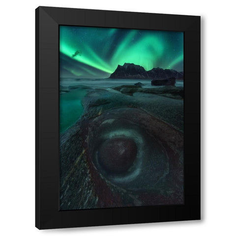 Pozo Black Modern Wood Framed Art Print by Gonzalez, Carlos
