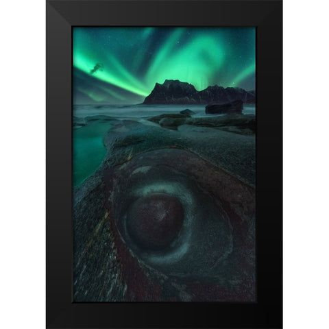 Pozo Black Modern Wood Framed Art Print by Gonzalez, Carlos