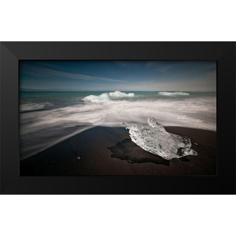 Diamond Beach Black Modern Wood Framed Art Print by Hoffmann, Raymond