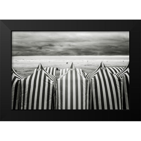 On The Beach Black Modern Wood Framed Art Print by Guerra, Toni