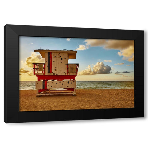 Miami Beach Black Modern Wood Framed Art Print by Zeise, Wilfried