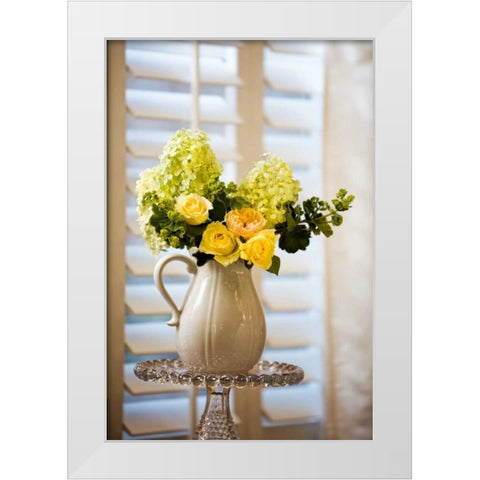 Spring Bouquet I White Modern Wood Framed Art Print by Clayton-Thompson, Philip