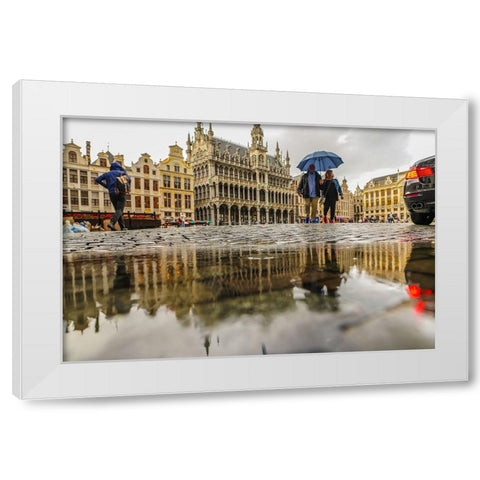 BEN08855 White Modern Wood Framed Art Print by Heine, Ben