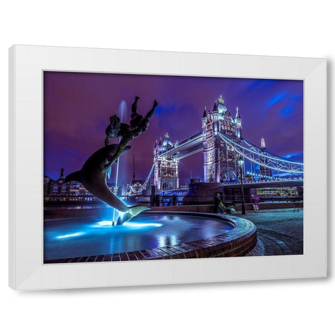 Fountian at tower bridge White Modern Wood Framed Art Print by Frank, Assaf
