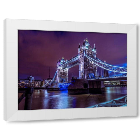 AF20130906 London 119C09 White Modern Wood Framed Art Print by Frank, Assaf