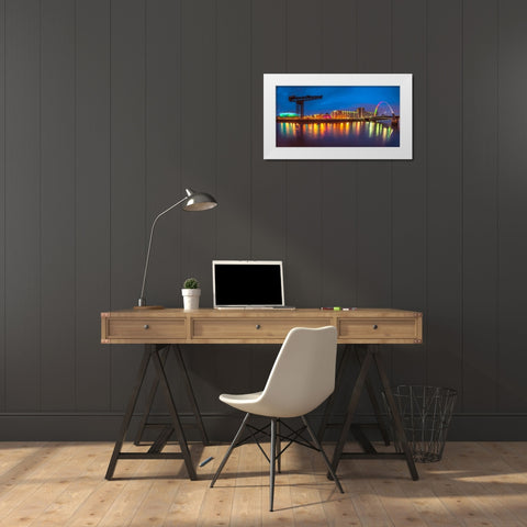 AF20150304 Glasgow 819PC01 White Modern Wood Framed Art Print by Frank, Assaf
