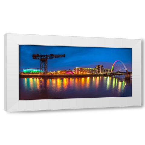 AF20150304 Glasgow 819PC01 White Modern Wood Framed Art Print by Frank, Assaf