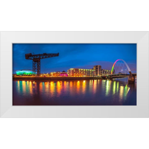 AF20150304 Glasgow 819PC01 White Modern Wood Framed Art Print by Frank, Assaf