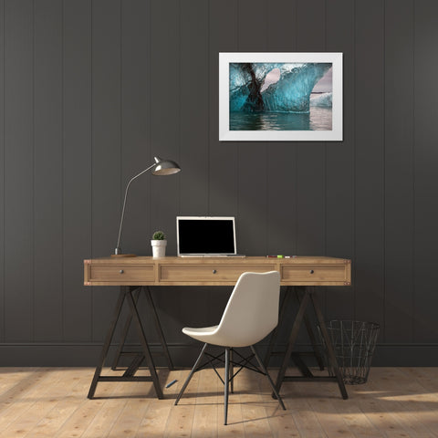 Icebergs from the Jokulsarlon glacier drift in Jokulsarlon lagoon in Iceland White Modern Wood Framed Art Print by Steve Mohlenkamp