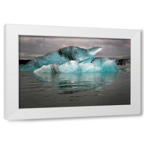 Icebergs from the Jokulsarlon glacier adrift in Jokulsarlon lagoon in Iceland White Modern Wood Framed Art Print by Steve Mohlenkamp