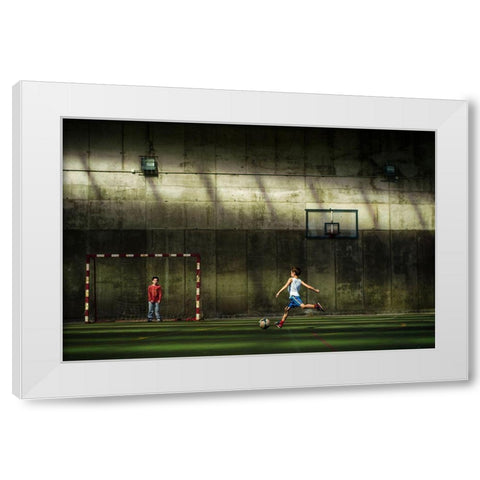 El Momento White Modern Wood Framed Art Print by Bada, Pedro