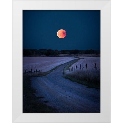 Bloodmoon 2018 White Modern Wood Framed Art Print by Lindsten, Christian