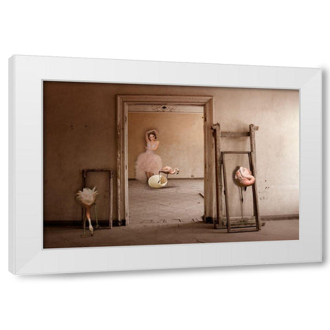 Framed White Modern Wood Framed Art Print by Von Diepenbroek, Christine