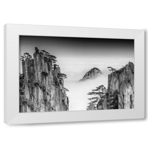 Er?App White Modern Wood Framed Art Print by Chenzhe