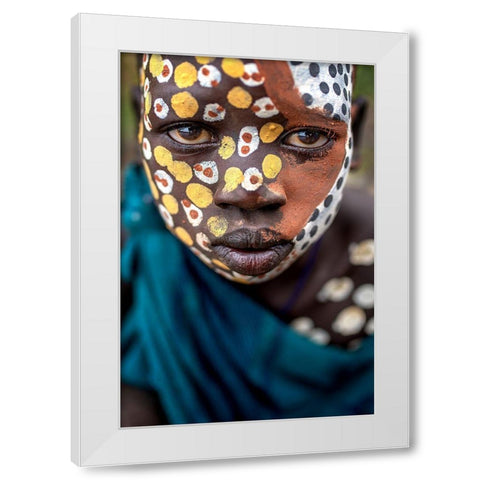 Surma Ethnic White Modern Wood Framed Art Print by Giuliobertocci