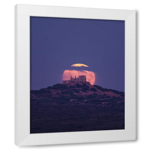 Sturgeon Supermoon White Modern Wood Framed Art Print by Rodriguez De, Enrique
