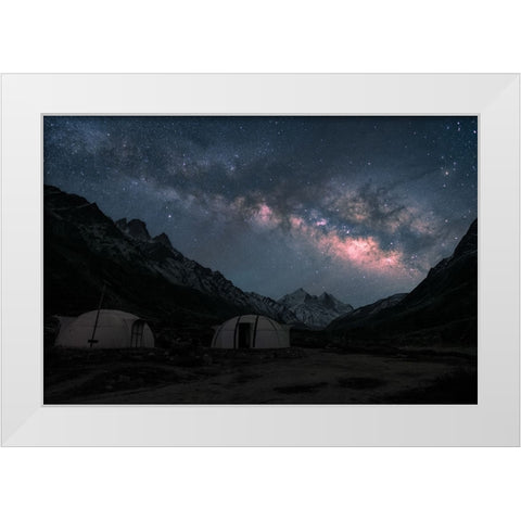 Vista Dome White Modern Wood Framed Art Print by Patra, Suvankar