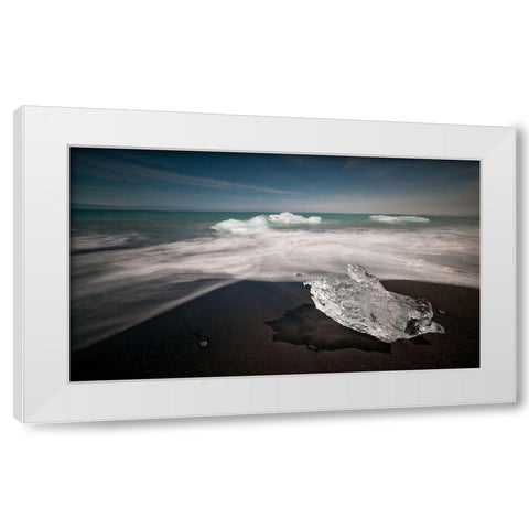 Diamond Beach White Modern Wood Framed Art Print by Hoffmann, Raymond