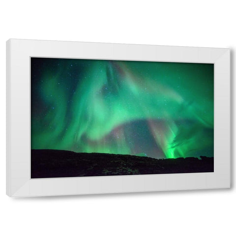 Dancing White Modern Wood Framed Art Print by Chantaravisoot, Naphat