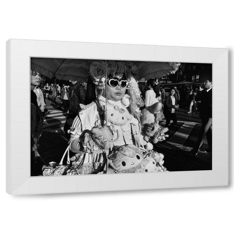 Untitled White Modern Wood Framed Art Print by Suzuki, Tatsuo