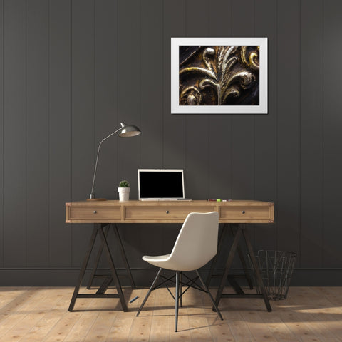 Frame Pic XII White Modern Wood Framed Art Print by Grayscale