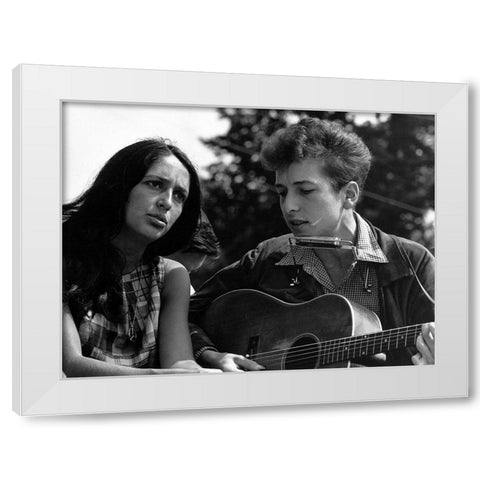 Joan Baez and Bob Dylan at the Civil Rights March in Washington-D.C 1963 White Modern Wood Framed Art Print by Scherman, Rowland