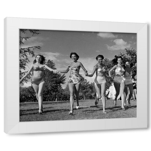 Sophie Lauren in the Miss Italia Contest 1950 White Modern Wood Framed Art Print by Vintage Photography