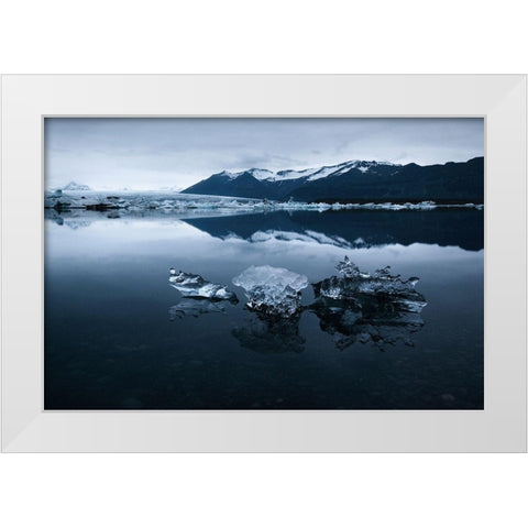 Joekulsarlon Island White Modern Wood Framed Art Print by Seidel, Leo