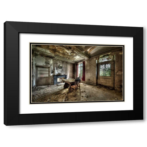 Chateau de vivre I  Black Modern Wood Framed Art Print with Double Matting by Sneeuw, Ivo