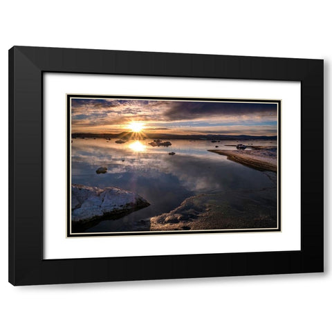 Usa-California-Sierra Nevada-Mono Lake Black Modern Wood Framed Art Print with Double Matting by Sederquist, Betty