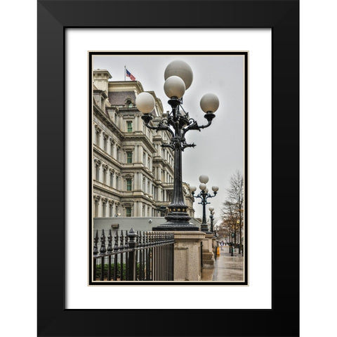 USA-District of Columbia-A snowy afternoon along the Streets of the District Black Modern Wood Framed Art Print with Double Matting by Looney, Hollice