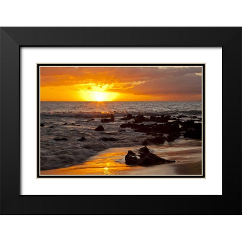 USA, Hawaii, Maui, Kihei Sunset on ocean beach Black Modern Wood Framed Art Print with Double Matting by Illg, Cathy and Gordon