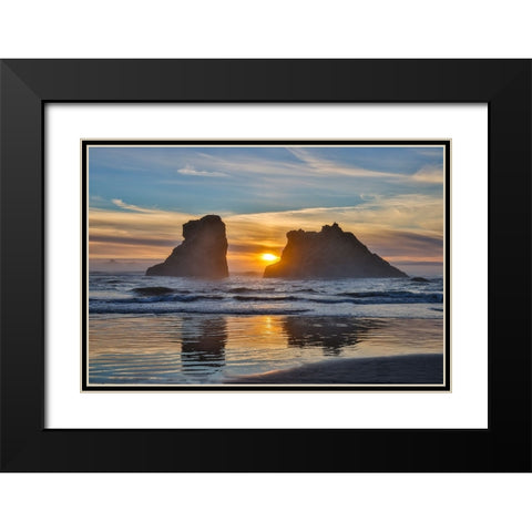 Usa-Oregon-Bandon Bandon Beach-Sunset at the Beach Black Modern Wood Framed Art Print with Double Matting by Looney, Hollice