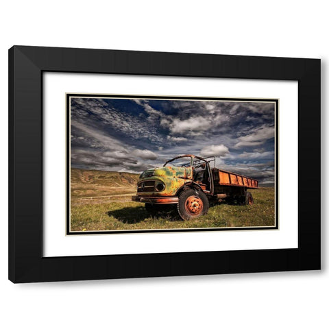 Z 466 Black Modern Wood Framed Art Print with Double Matting by H. Ingibergsson, Torsteinn