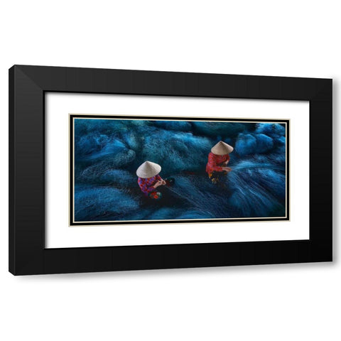 Net Mending Black Modern Wood Framed Art Print with Double Matting by De La, Javier