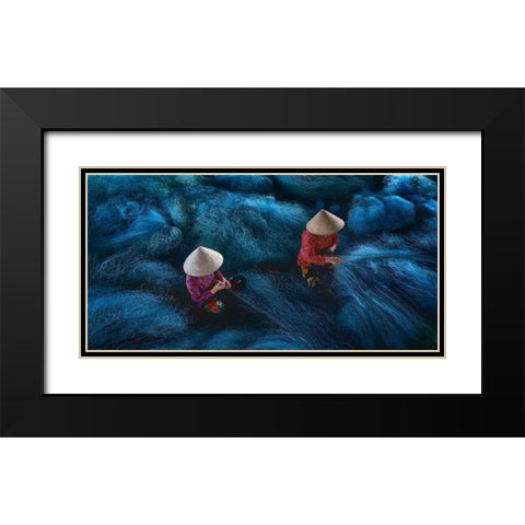 Net Mending Black Modern Wood Framed Art Print with Double Matting by De La, Javier