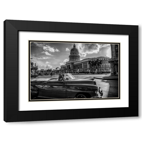 El Capitolio Black Modern Wood Framed Art Print with Double Matting by Morishige, Koji