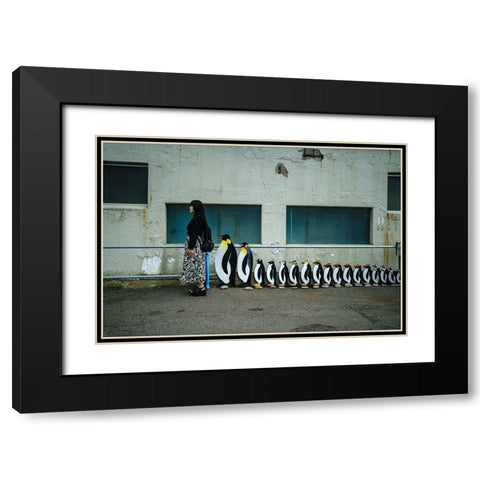 Queue Black Modern Wood Framed Art Print with Double Matting by Sangan, Kurosaki