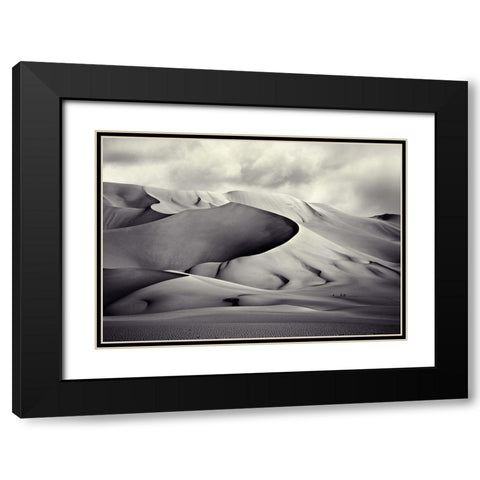 Pinza de Arakao Desierto del TenerA Black Modern Wood Framed Art Print with Double Matting by Vilches, Manuel