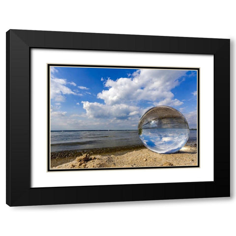 Kugelwelt am Strand Black Modern Wood Framed Art Print with Double Matting by Fischer, Rolf